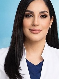 La Dra. Alexandra Estepan durante su campaña de prevención del cáncer colorrectal