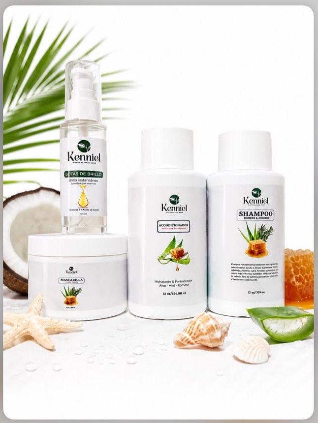 Los frascos de Kenniel: gotas de brillo, mascarilla, acondicionador y shampoo, entre coco, sábila y panal de miel