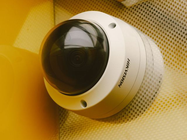 Cámara domo Hikvision de videovigilancia